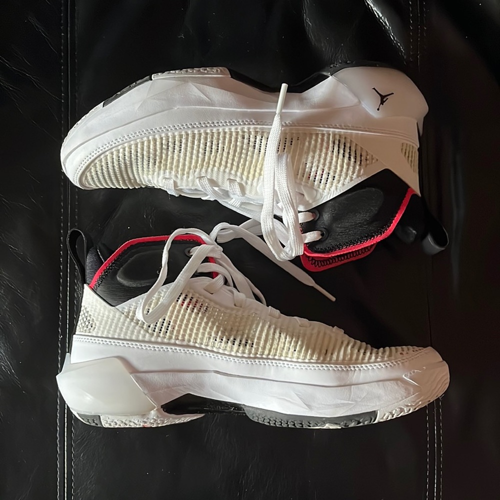 AIR JORDAN XXXVII (GS)